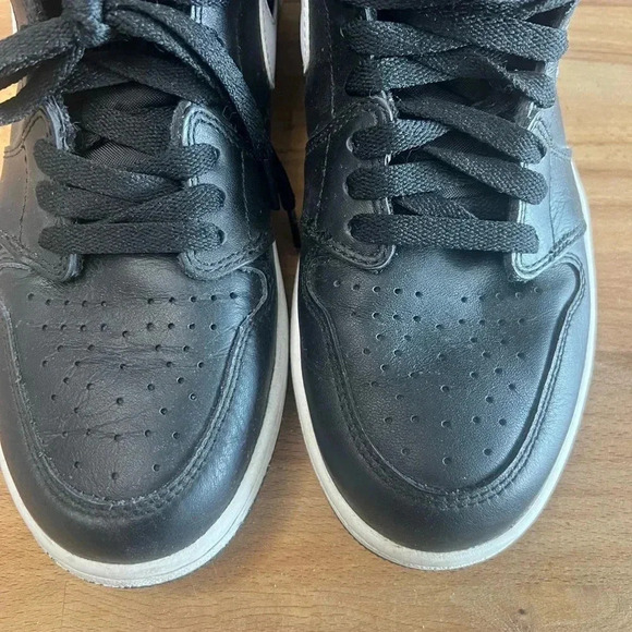 Air Jordan 1  High OG Ying & Yang - Picture 6 of 9